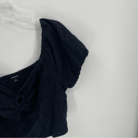 Torrid Women’s Plus Size 2 2X Black Eyelet Cotton Keyhole Off shoulder top - Picture 8 of 13